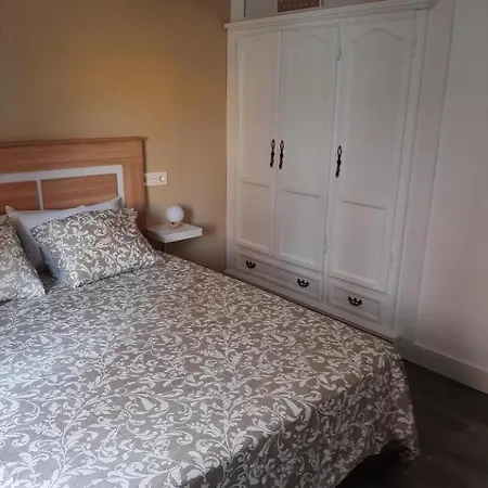 Apartment Reconquista 1 *